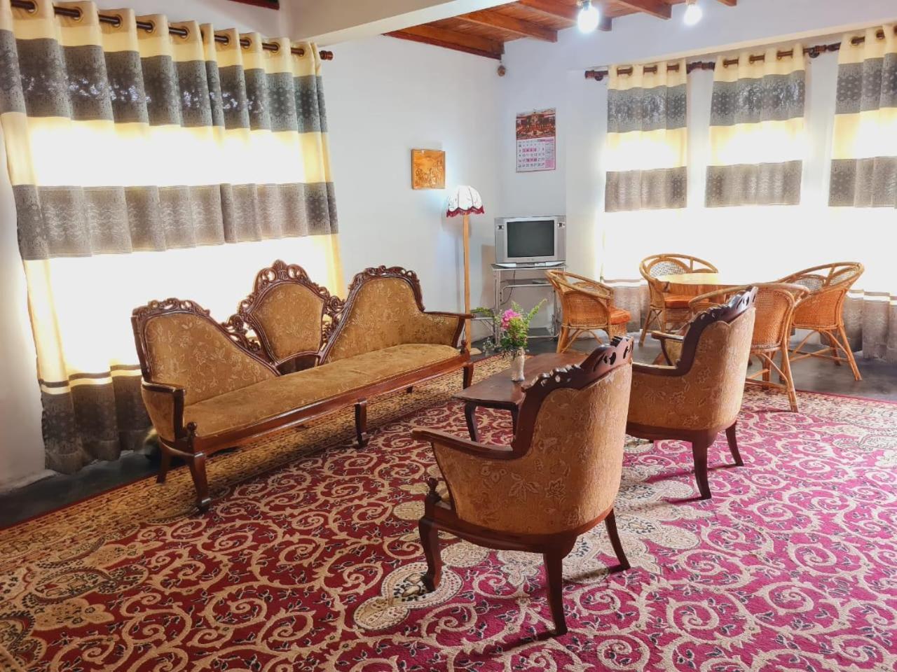 Sasru Holiday Home Nuwara Eliya Ngoại thất bức ảnh