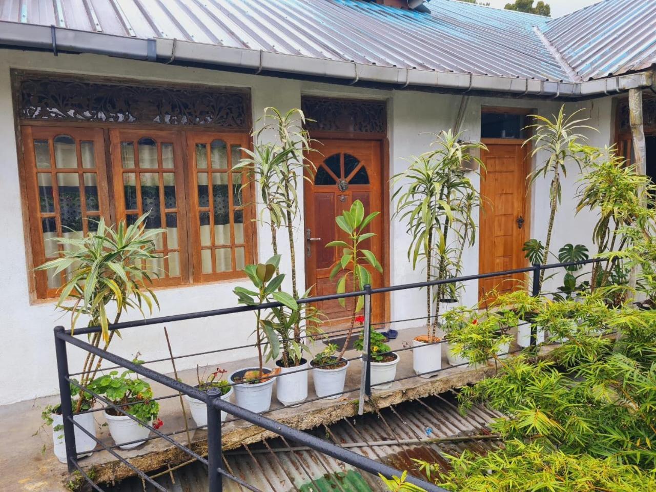Sasru Holiday Home Nuwara Eliya Ngoại thất bức ảnh