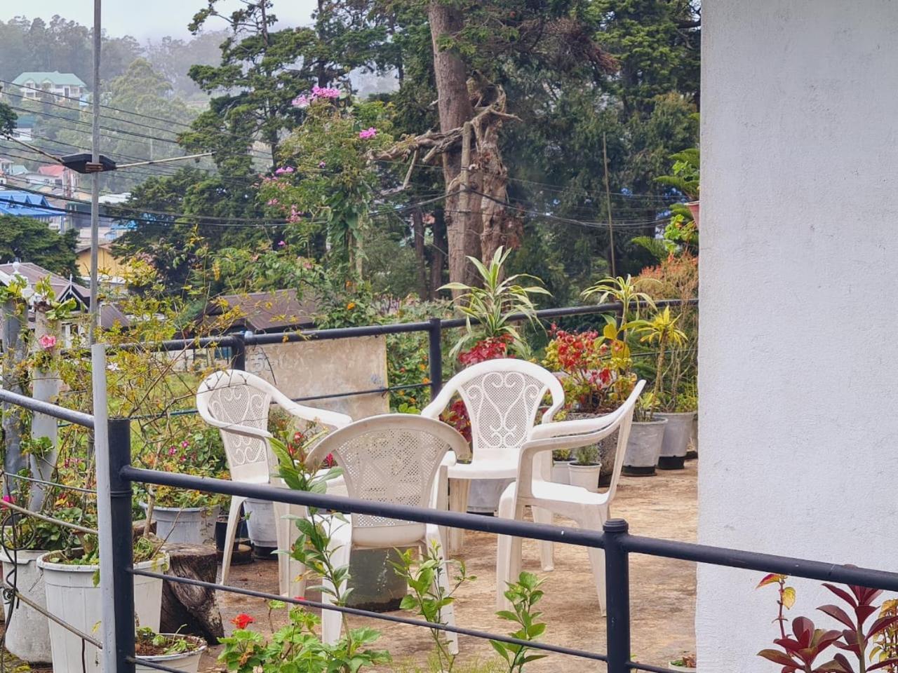 Sasru Holiday Home Nuwara Eliya Ngoại thất bức ảnh