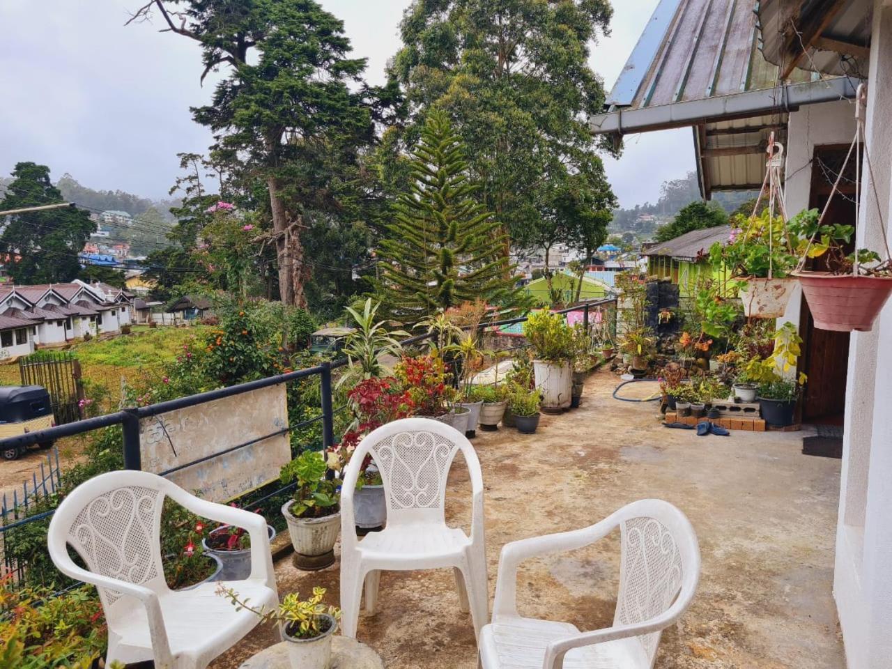 Sasru Holiday Home Nuwara Eliya Ngoại thất bức ảnh
