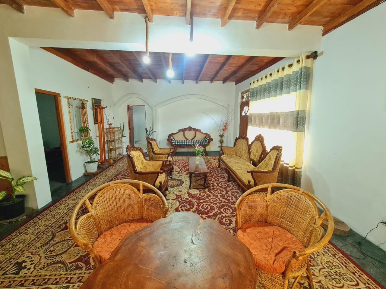 Sasru Holiday Home Nuwara Eliya Ngoại thất bức ảnh