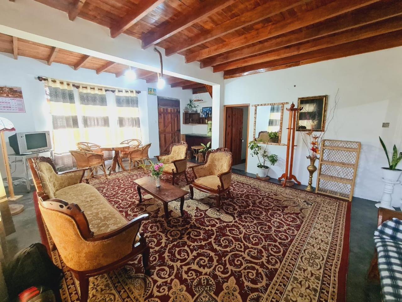 Sasru Holiday Home Nuwara Eliya Ngoại thất bức ảnh